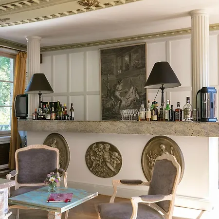 Hostellerie Du Château Les Muids-2